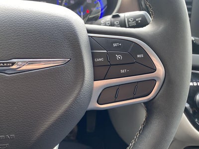 2024 Chrysler Voyager LX