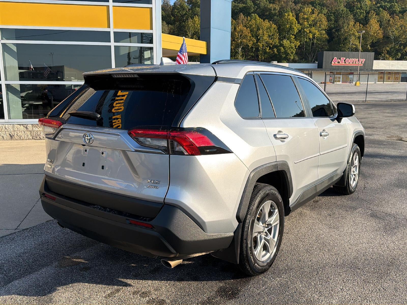 2025 Toyota RAV4 XLE