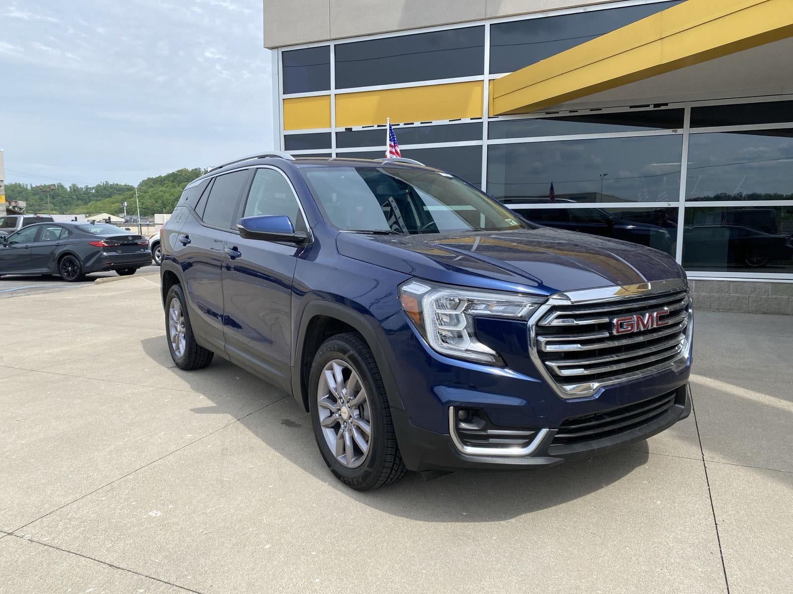 2023 GMC Terrain SLT