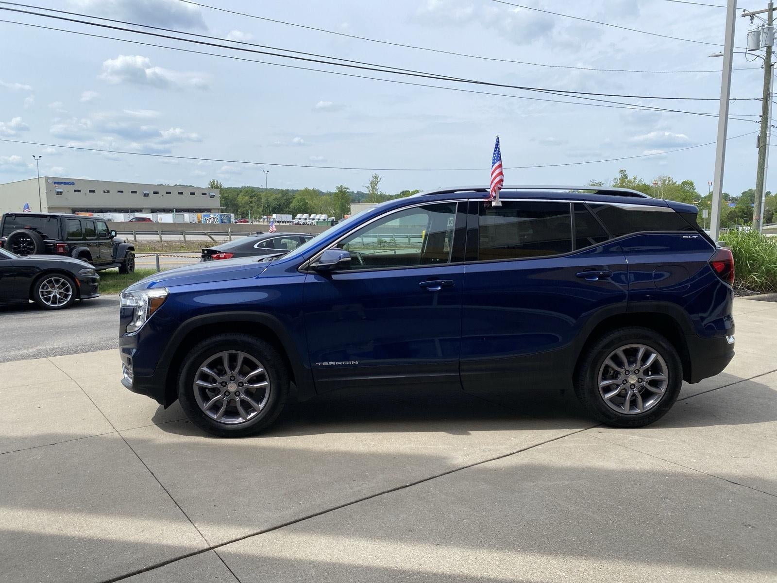 2023 GMC Terrain SLT