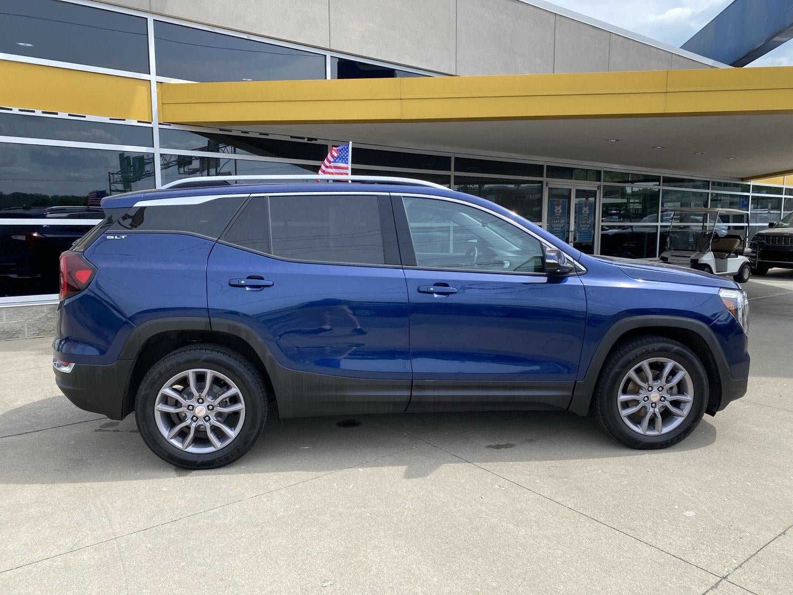 2023 GMC Terrain SLT