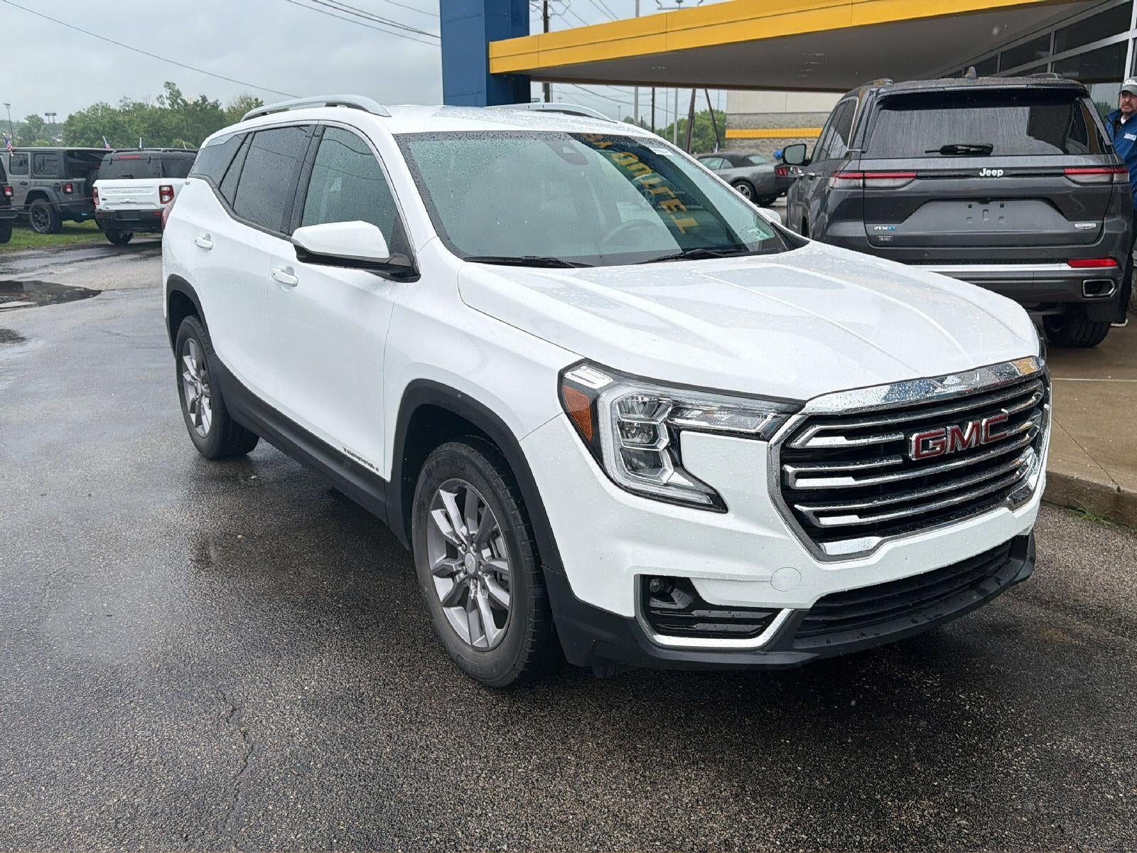 2023 GMC Terrain SLT