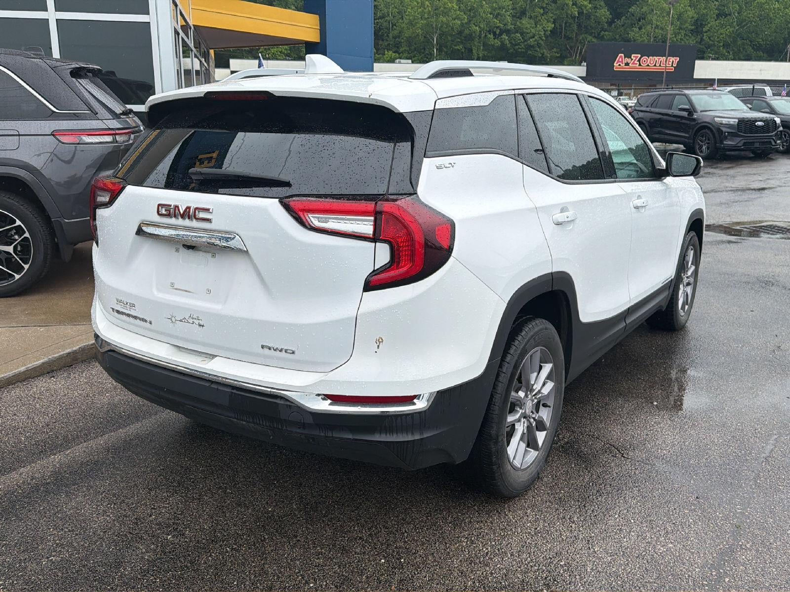 2023 GMC Terrain SLT