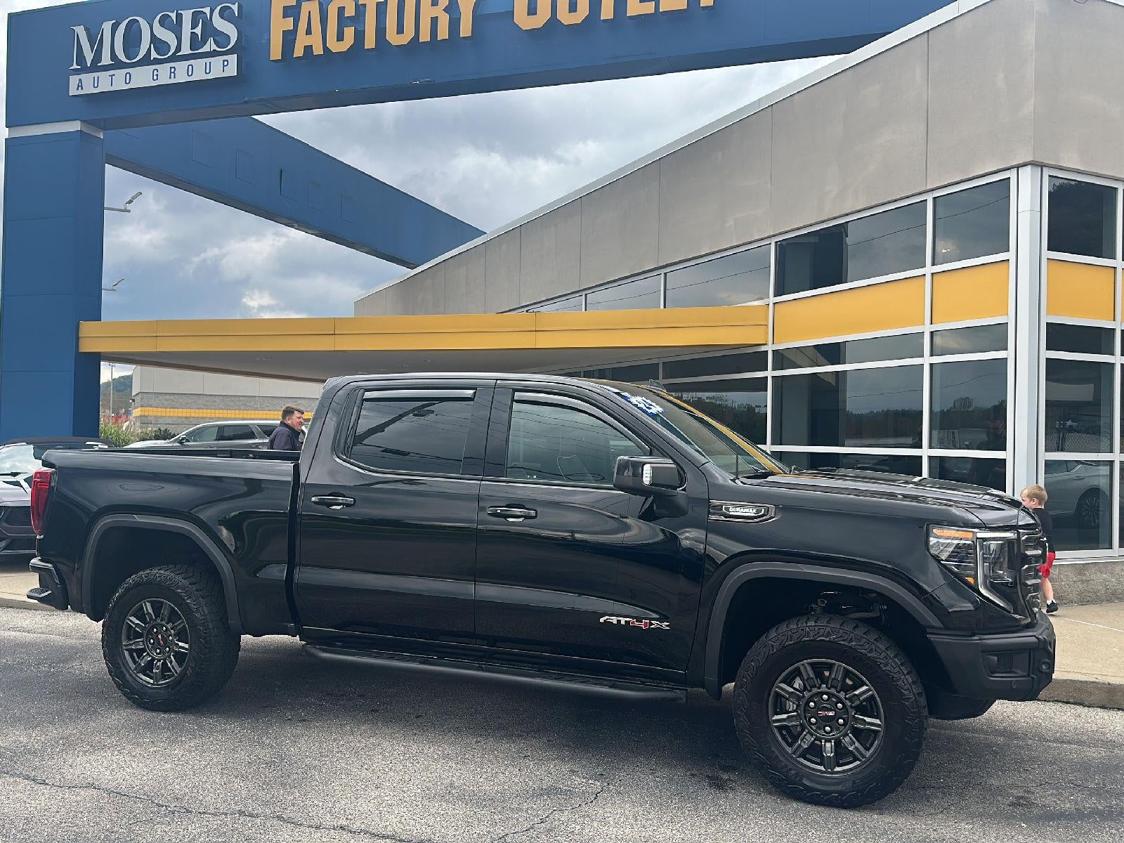 2024 GMC Sierra 1500 AT4X