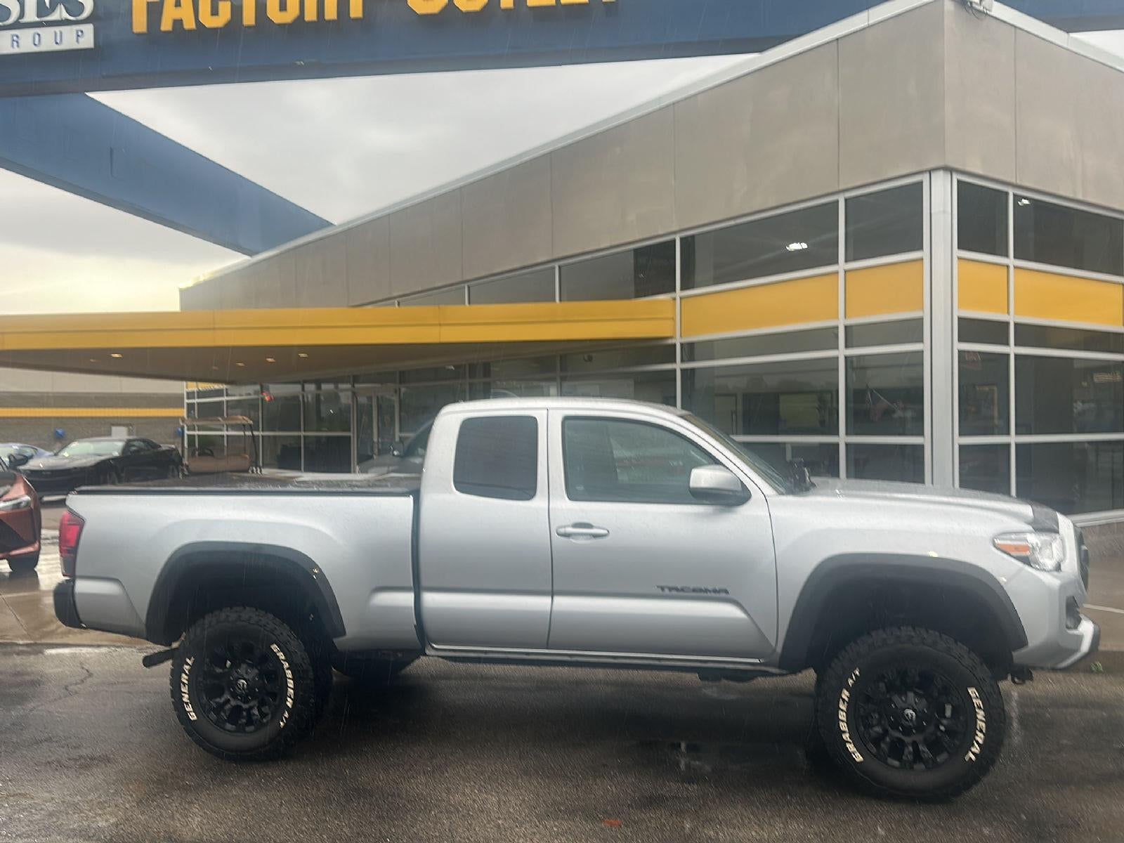 2022 Toyota Tacoma SR5