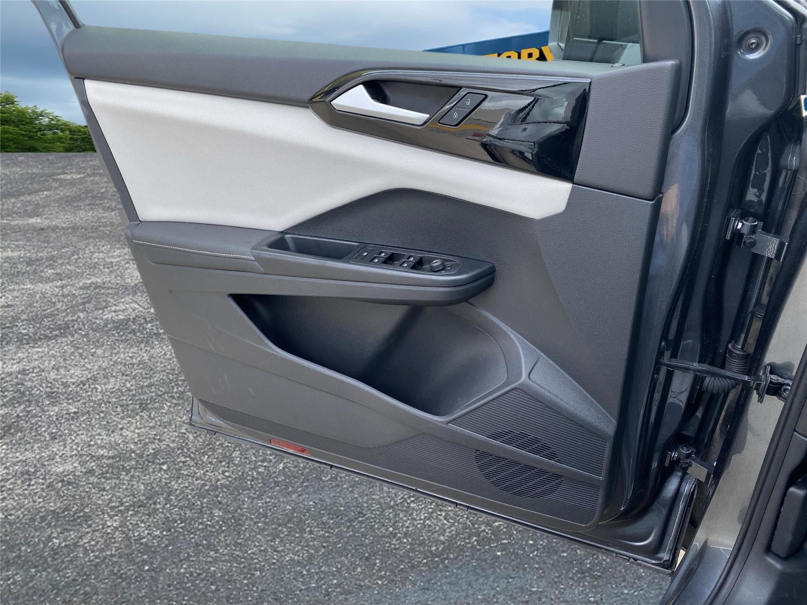 2025 Volkswagen Taos S