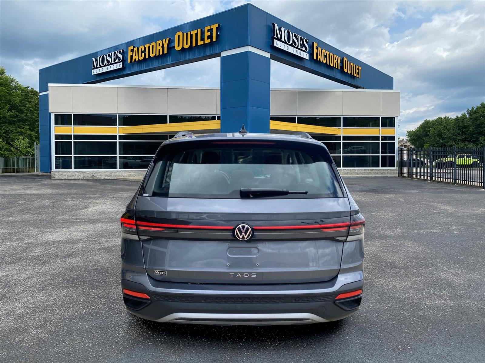 2025 Volkswagen Taos S