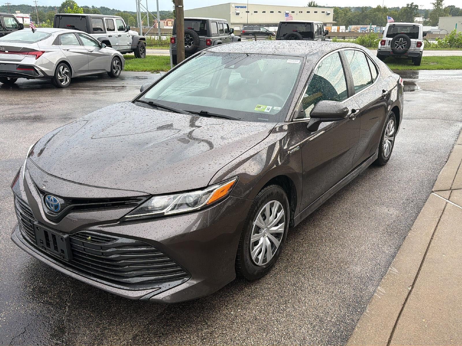 2019 Toyota Camry Hybrid LE