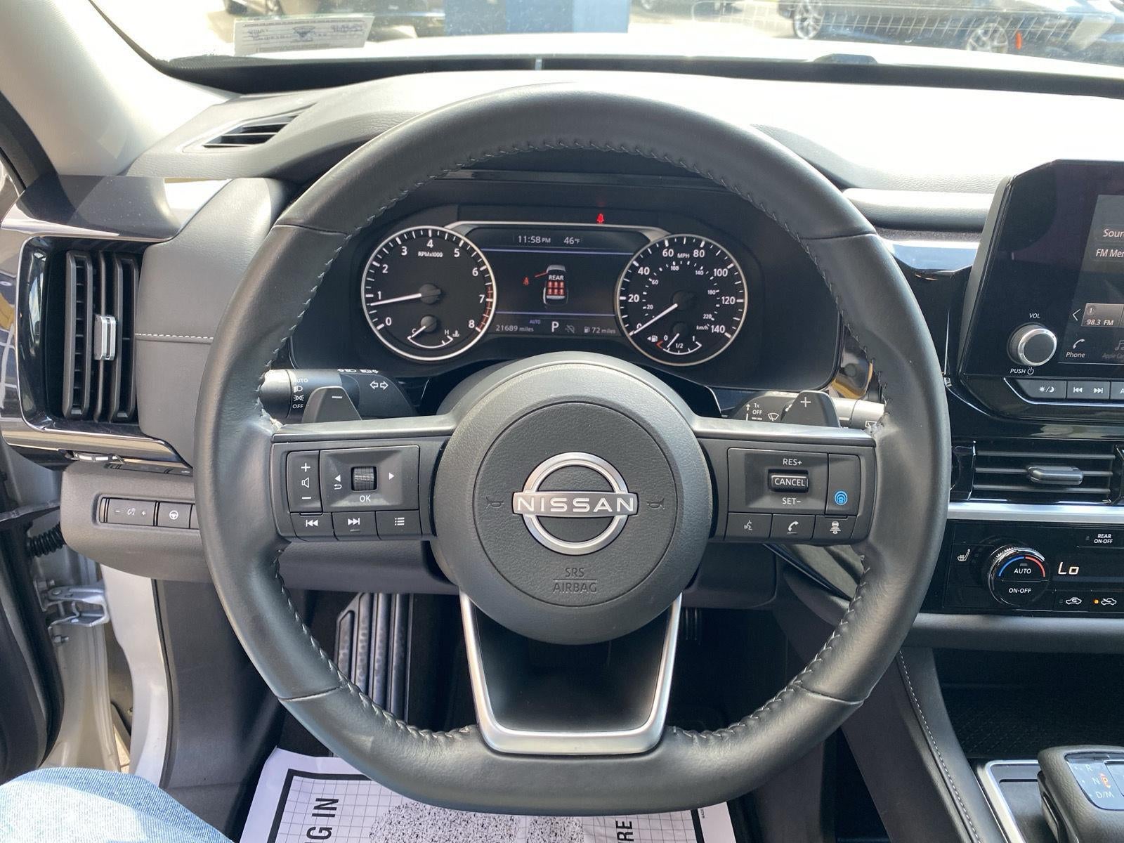 2025 Nissan Pathfinder SV