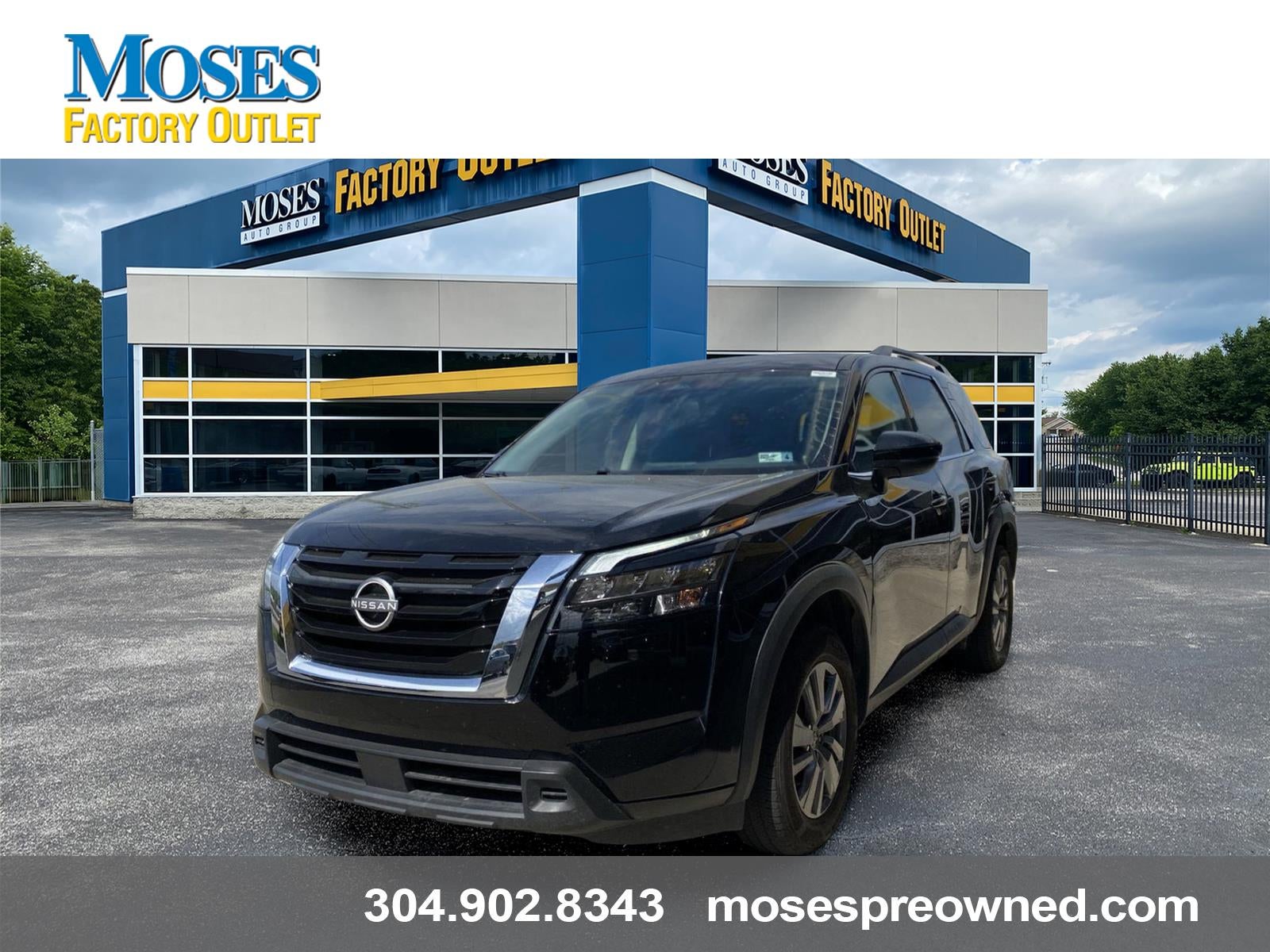 2025 Nissan Pathfinder SV