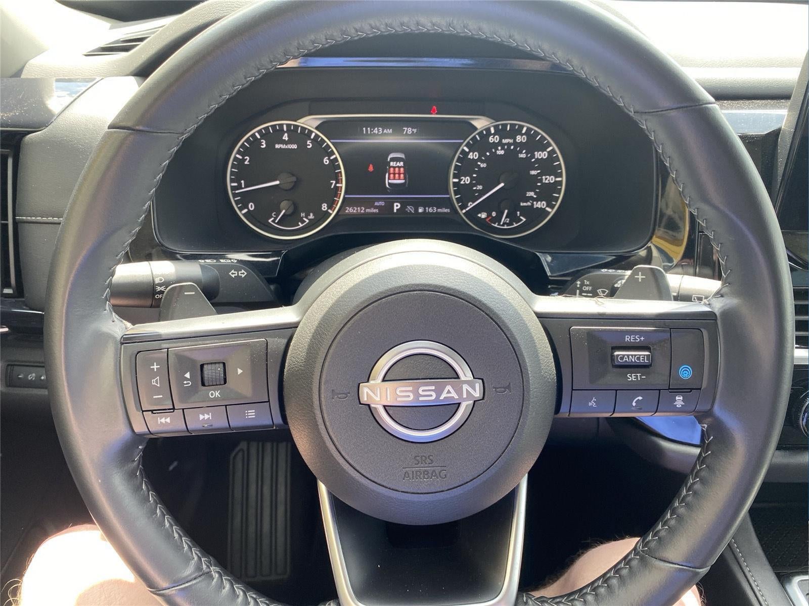 2025 Nissan Pathfinder SV