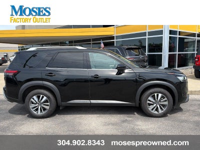 2024 Nissan Pathfinder SL
