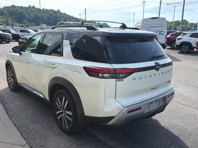 2022 Nissan Pathfinder Platinum