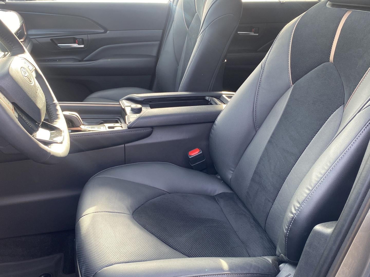 2025 Toyota Grand Highlander Hybrid MAX Platinum