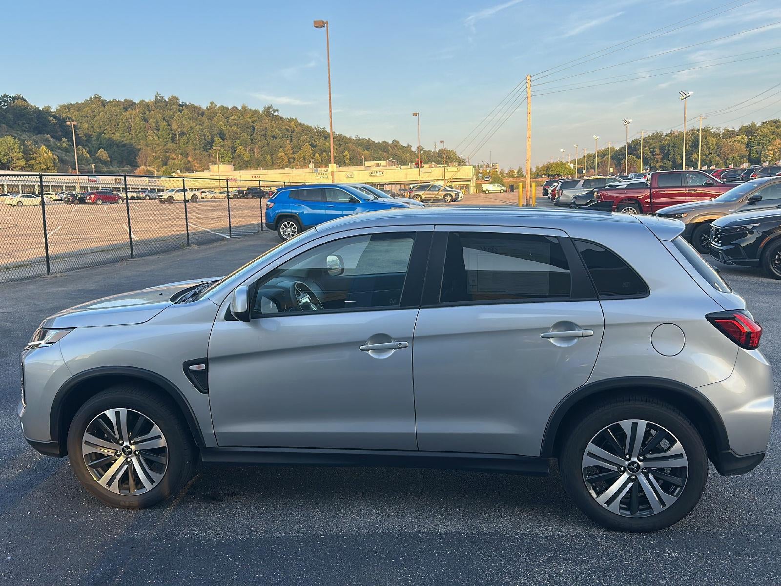2025 Mitsubishi Outlander Sport ES