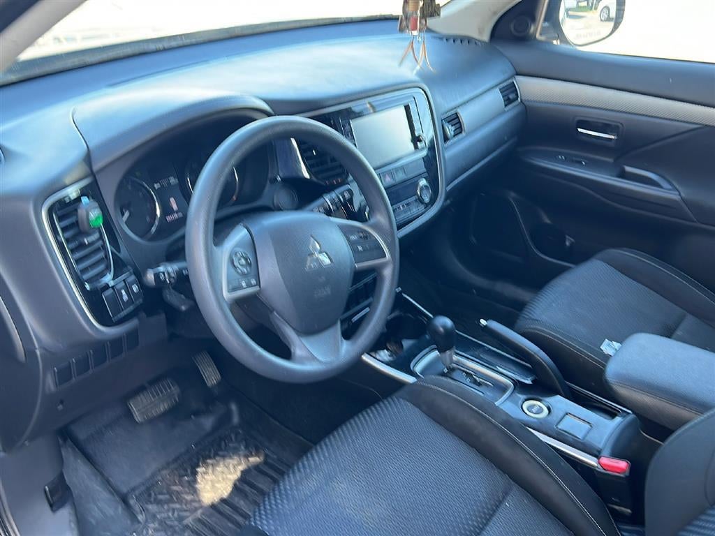 2018 Mitsubishi Outlander ES