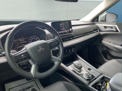2022 Mitsubishi Outlander ES