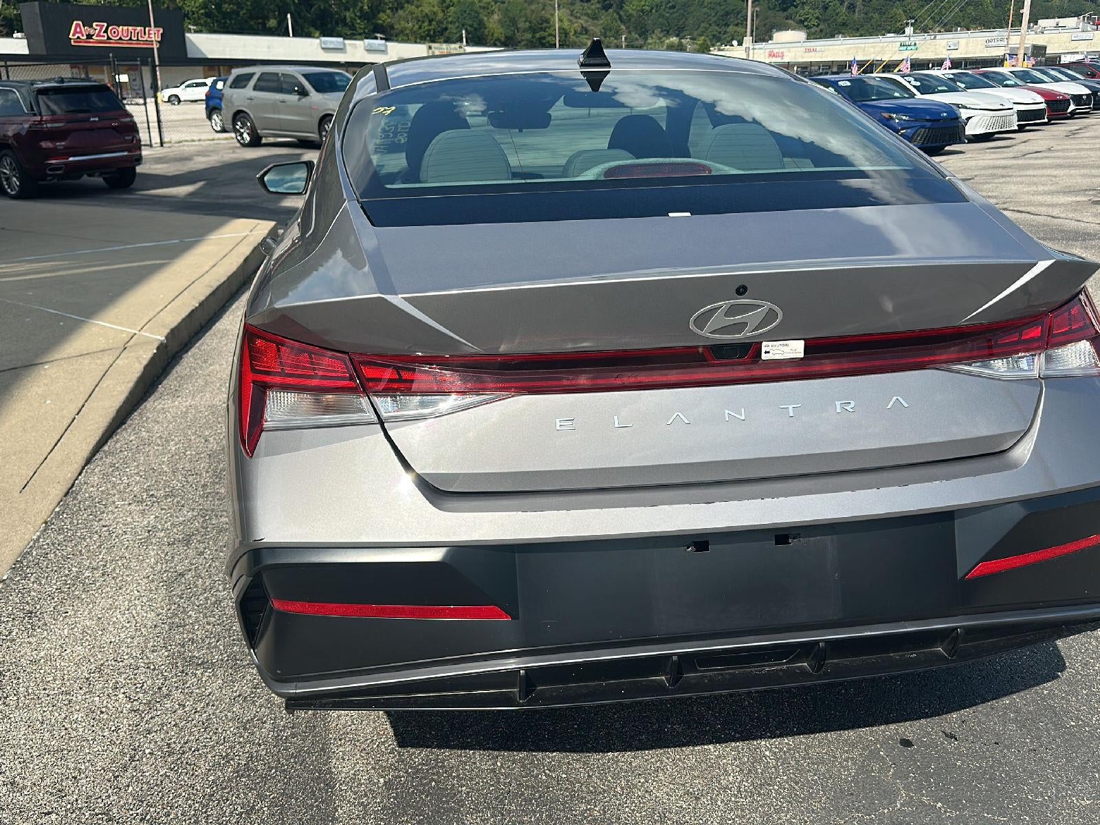 2025 Hyundai Elantra SEL Convenience