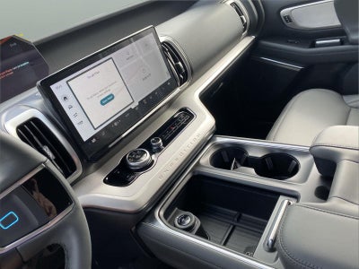 2027 Ford Expedition Active