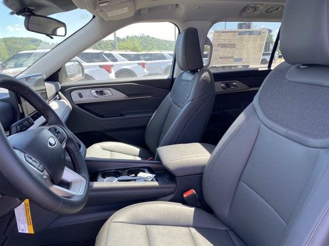 2026 Ford Explorer ACTIVE W/200A PKG 4WD