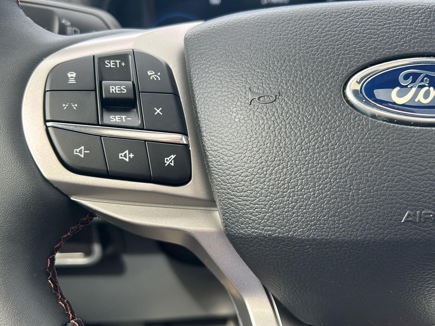 2027 Ford Explorer Active w/200A Pkg