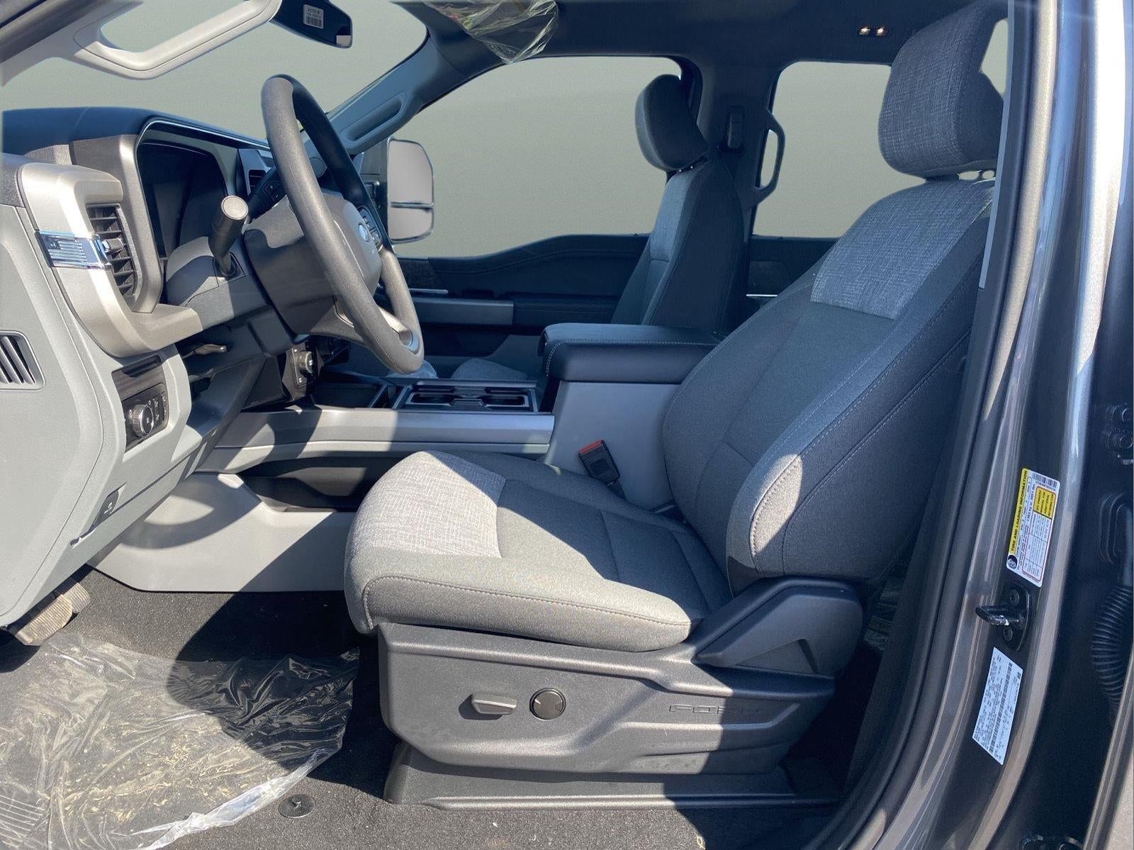 2027 Ford Super Duty F-250 XLT