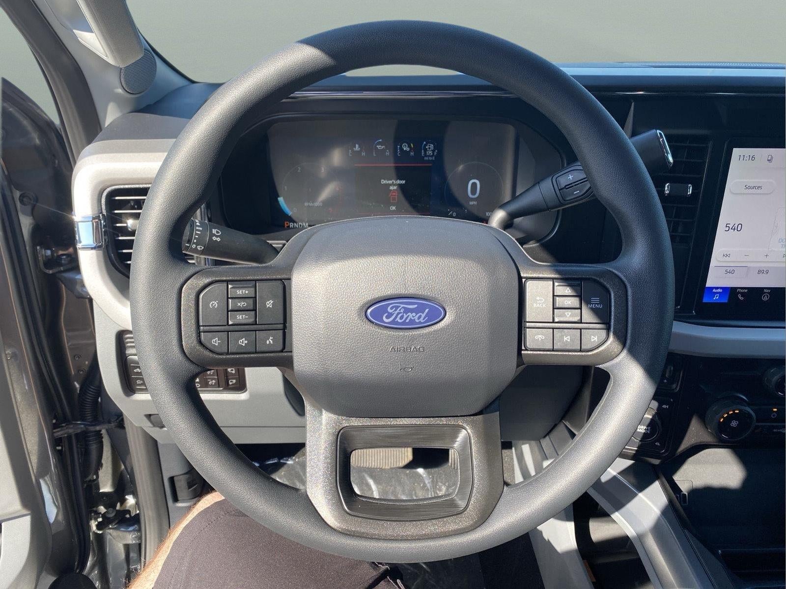 2027 Ford Super Duty F-250 XLT