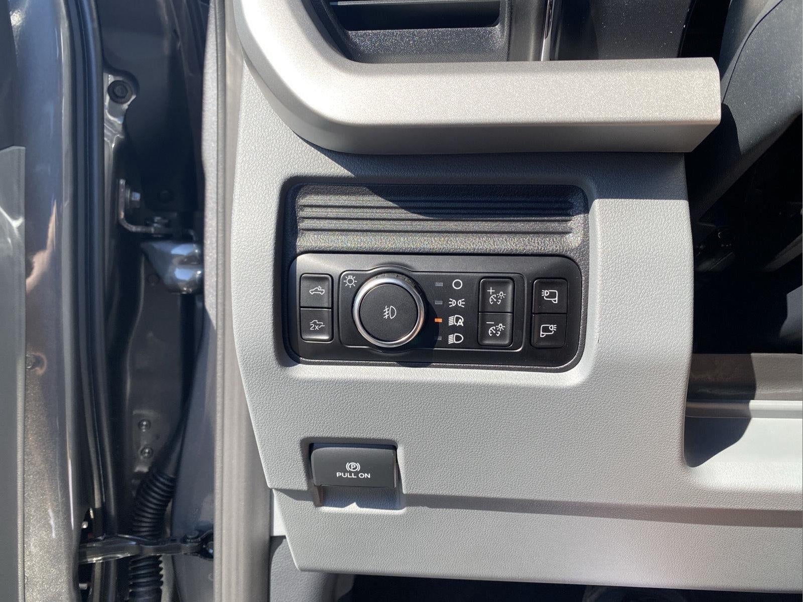 2027 Ford Super Duty F-250 XLT