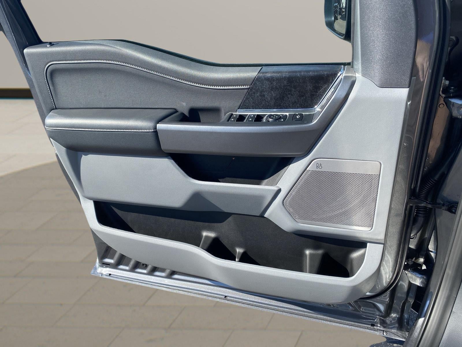 2027 Ford Super Duty F-250 XLT