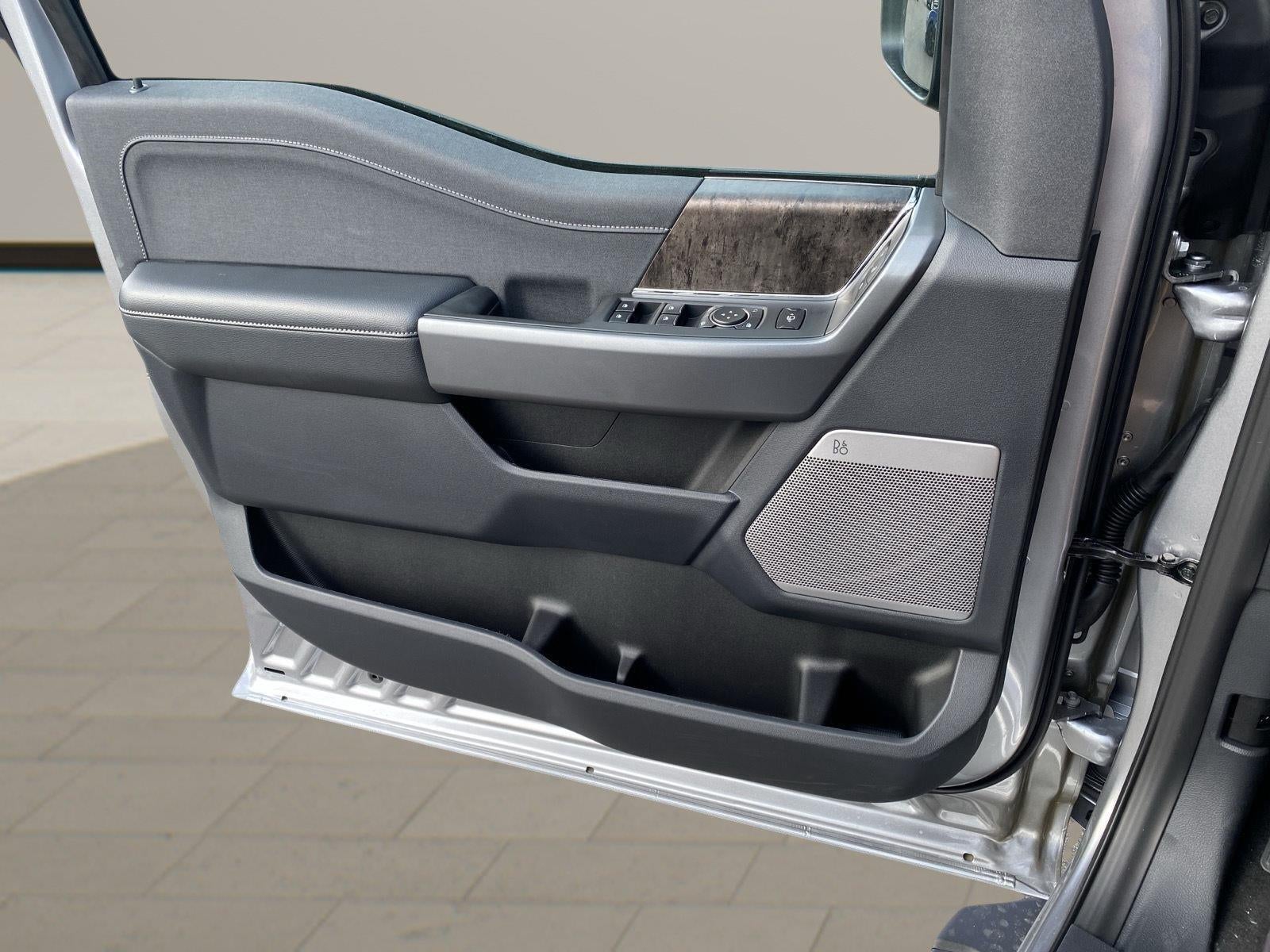 2027 Ford Super Duty F-250 Lariat