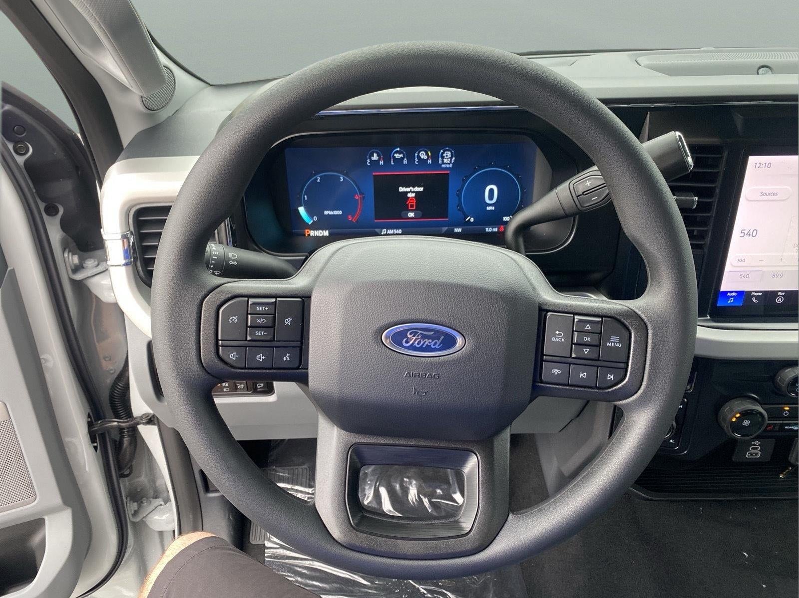 2026 Ford Super Duty F-350 XLT