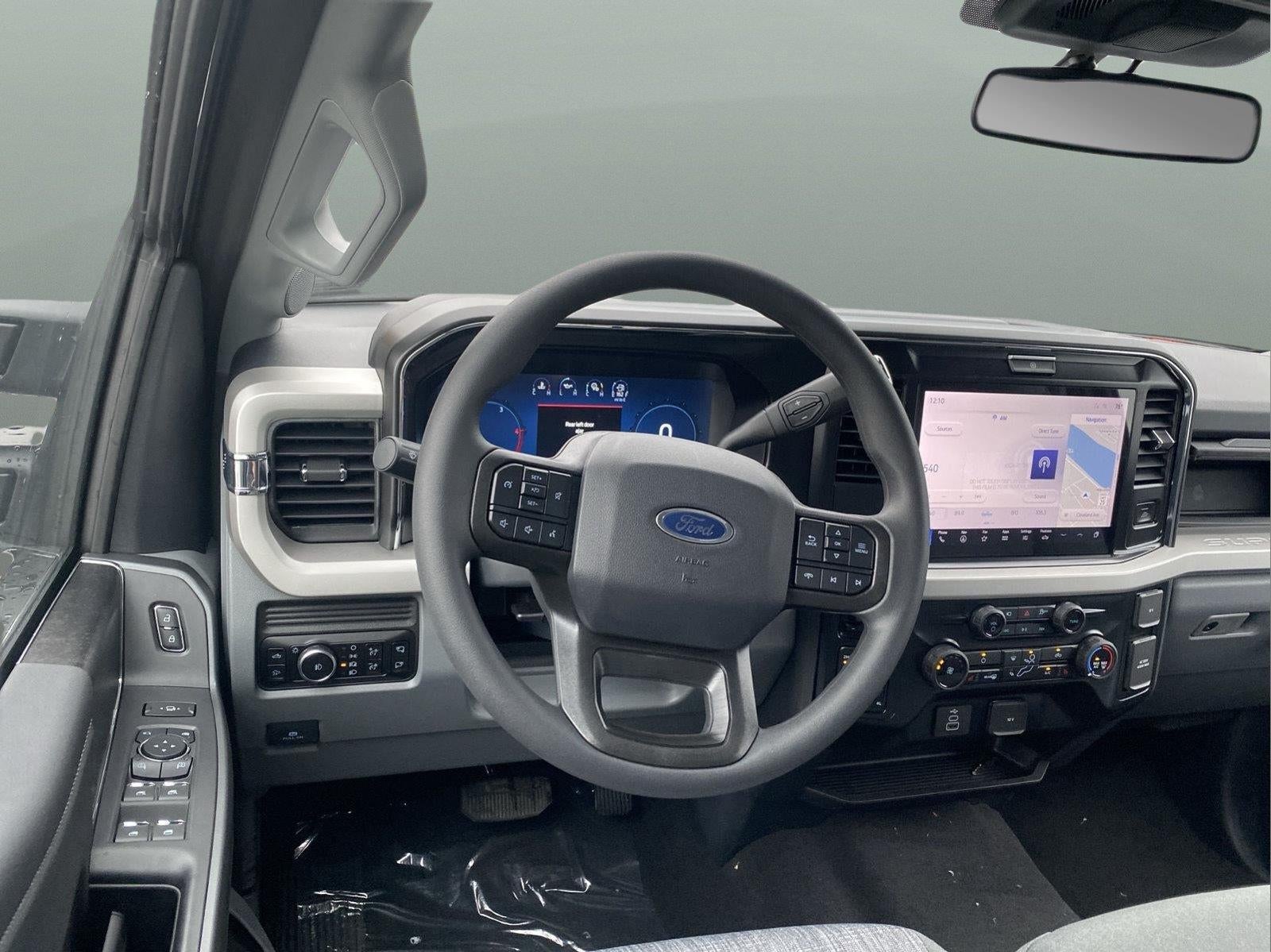 2026 Ford Super Duty F-350 XLT
