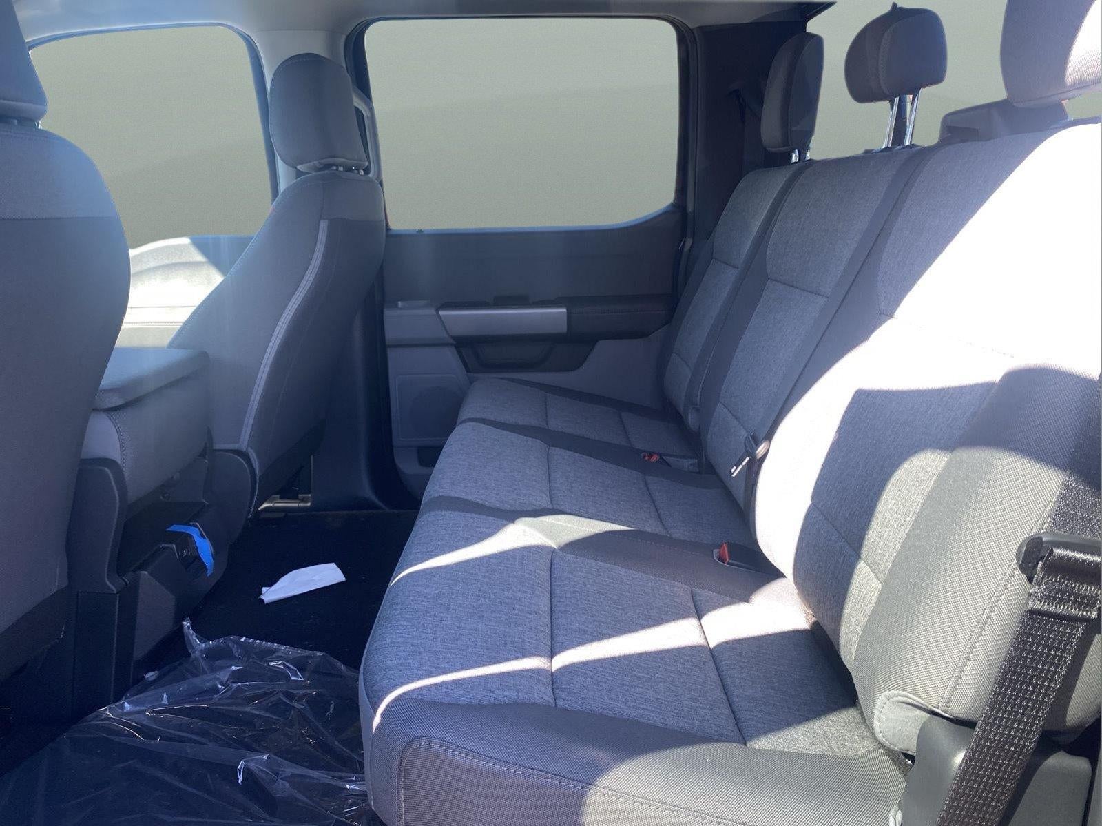 2027 Ford Super Duty F-350 SRW XL