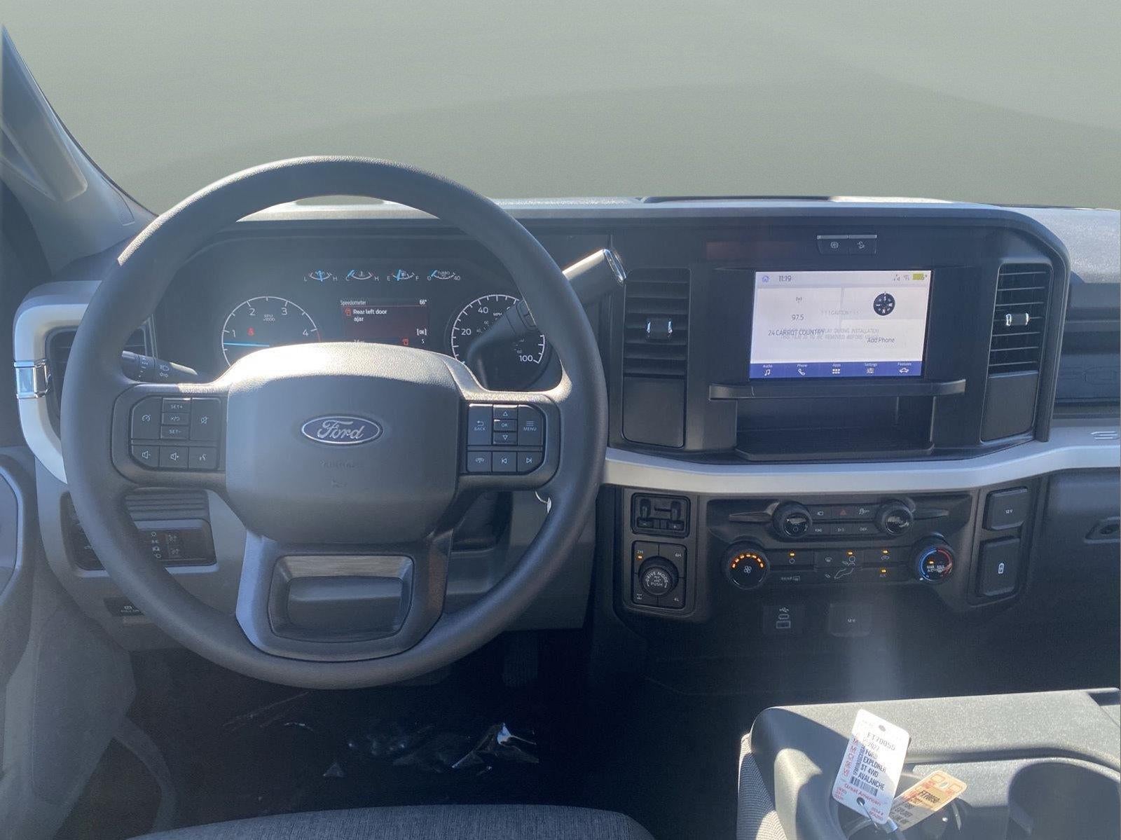 2027 Ford Super Duty F-350 SRW XL