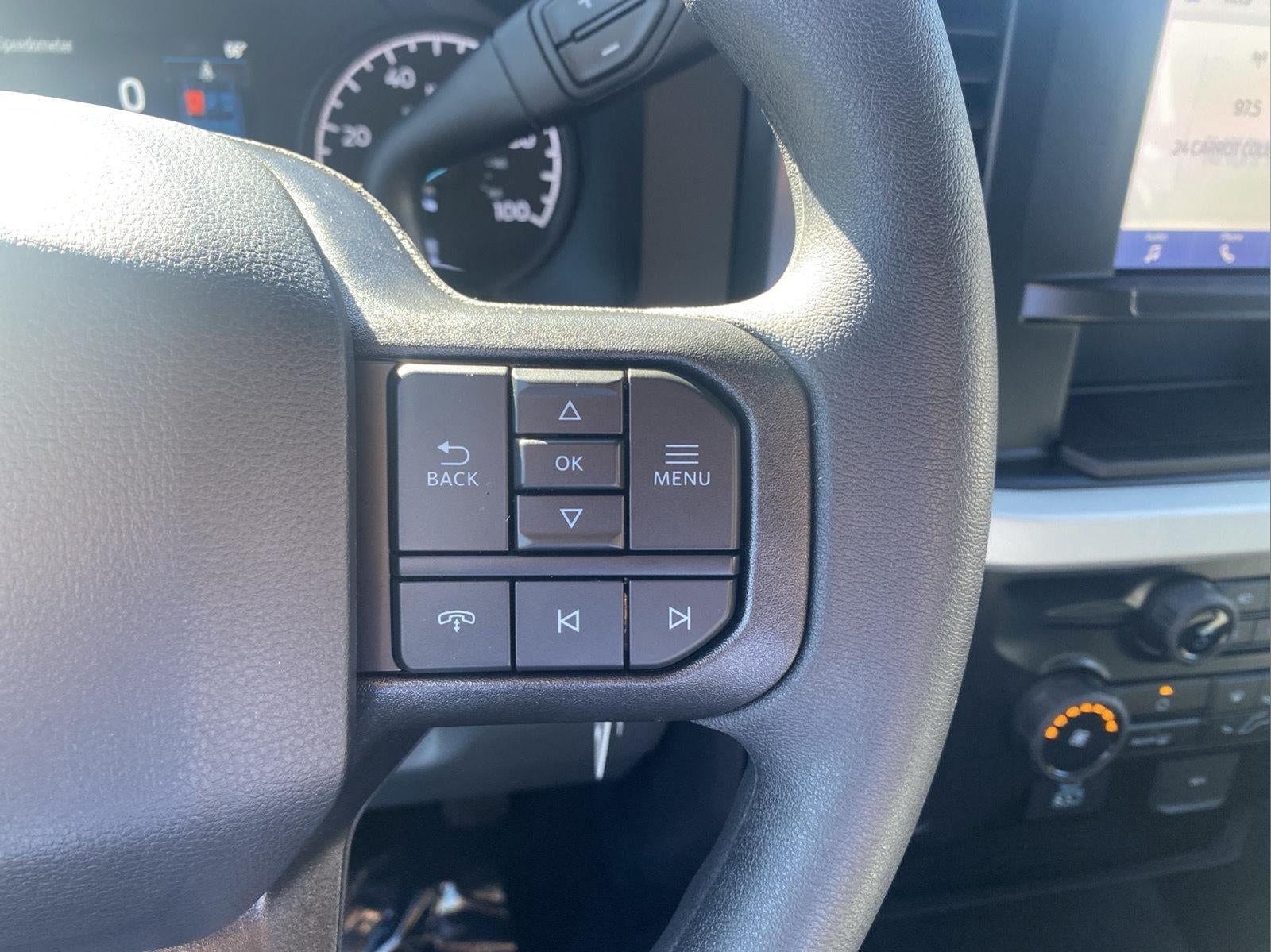 2027 Ford Super Duty F-350 SRW XL