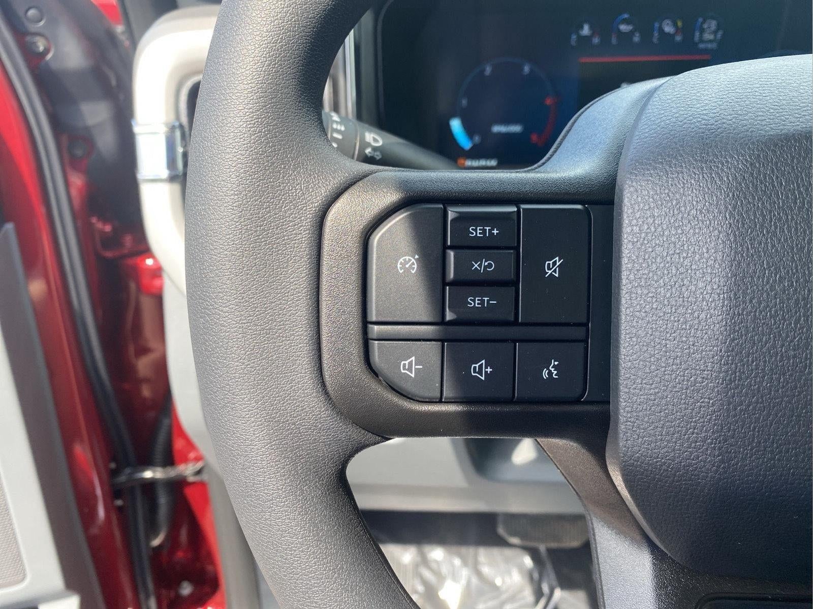 2026 Ford Super Duty F-350 XLT