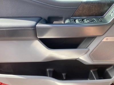 2027 Ford Super Duty F-350 XLT
