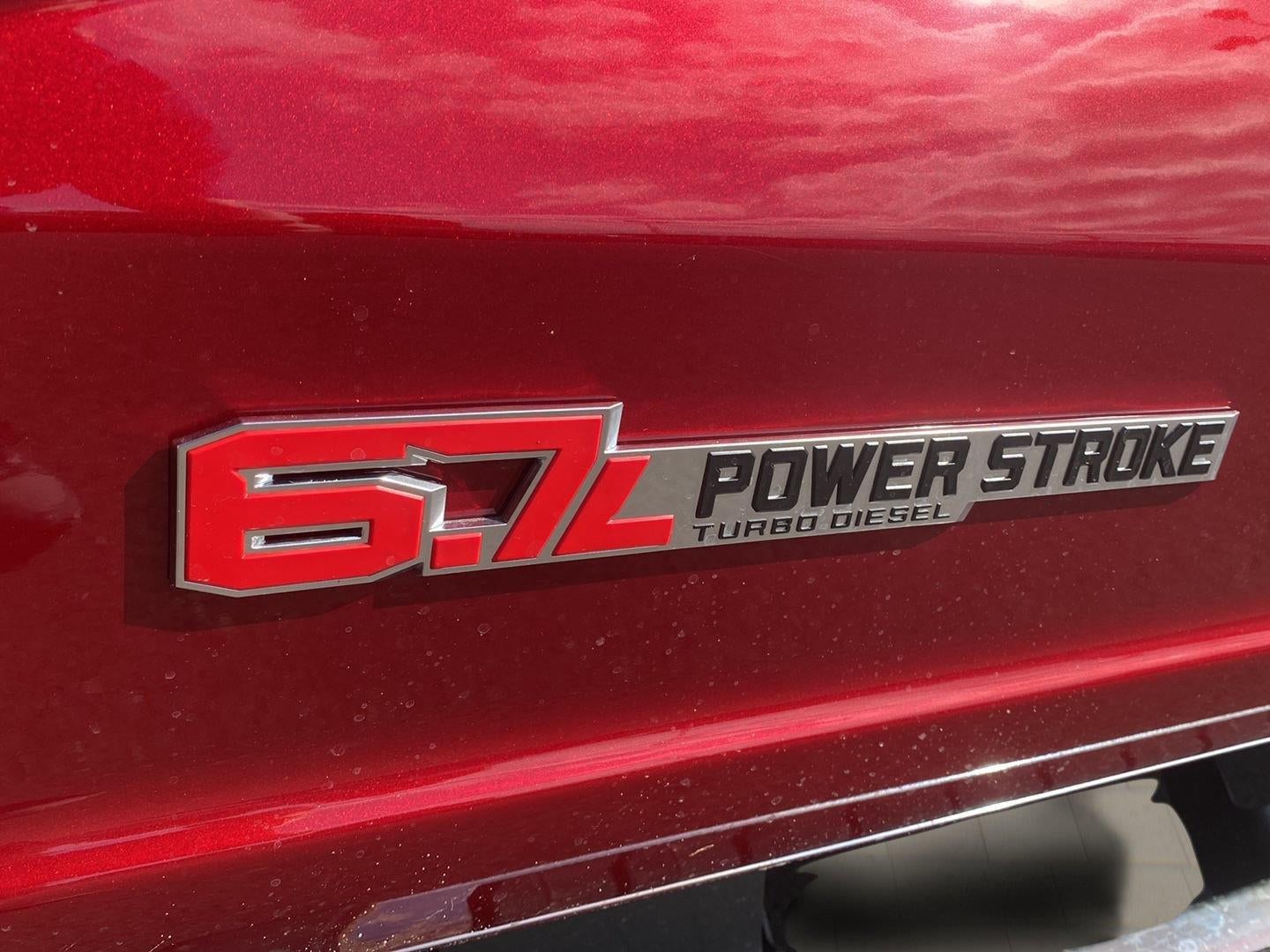 2027 Ford Super Duty F-350 XLT