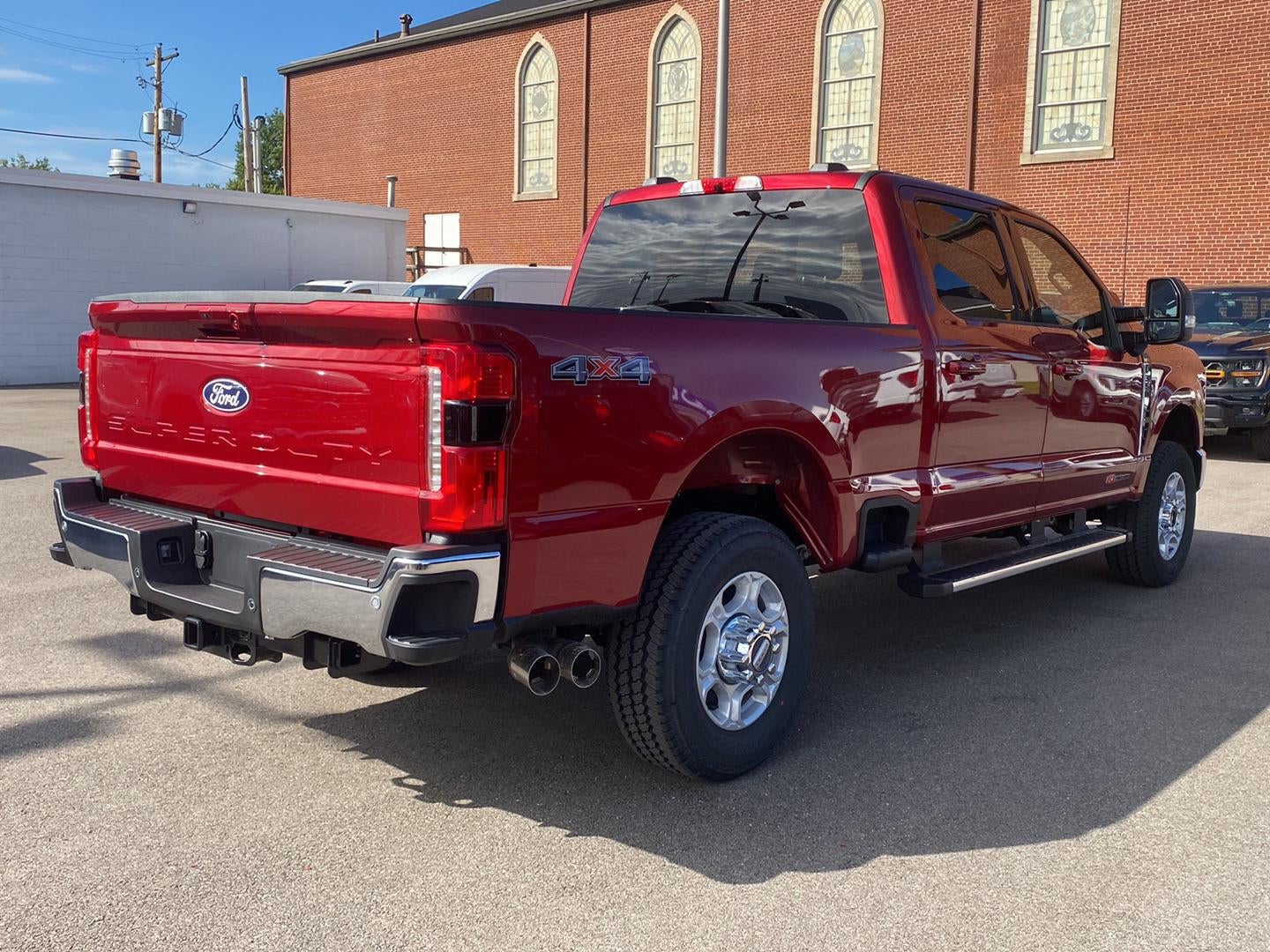 2027 Ford Super Duty F-350 XLT
