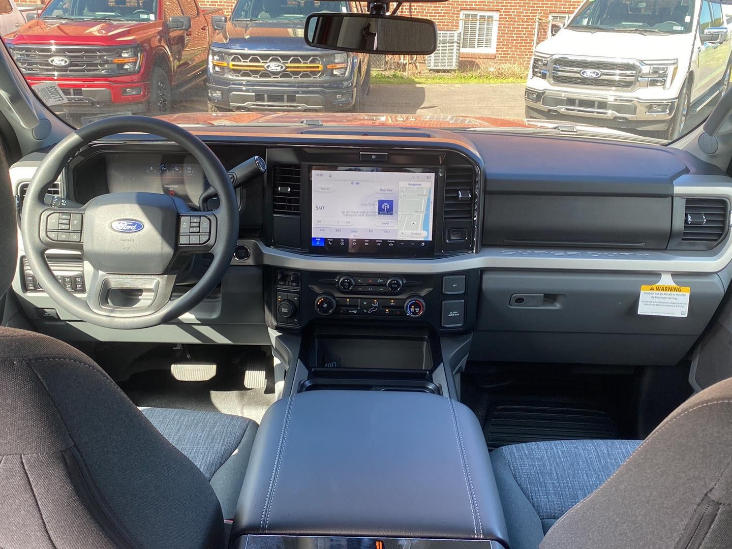 2027 Ford Super Duty F-350 XLT