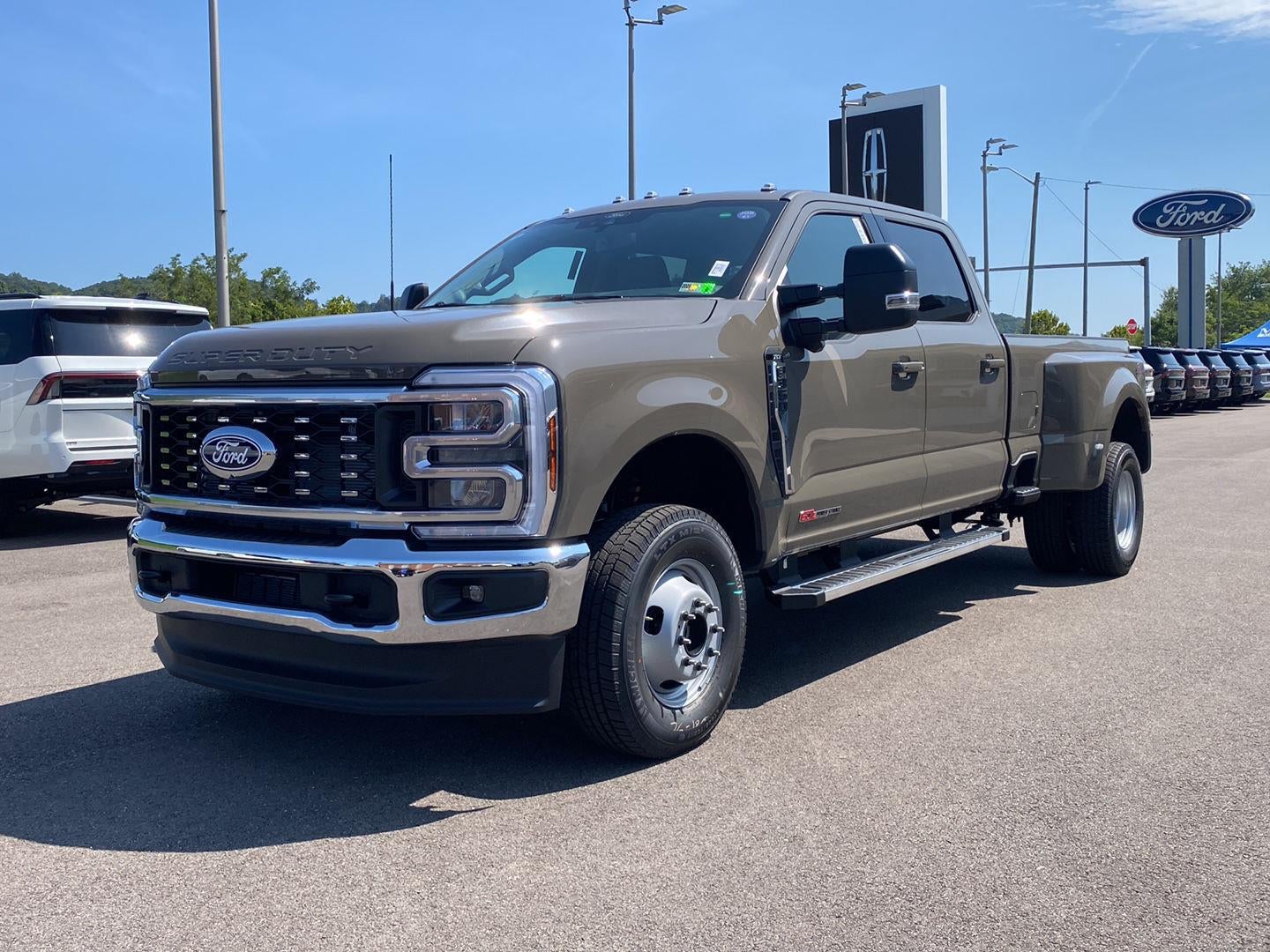 2027 Ford Super Duty F-350 Drw King Ranch