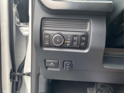 2027 Ford Super Duty F-350 DRW Lariat