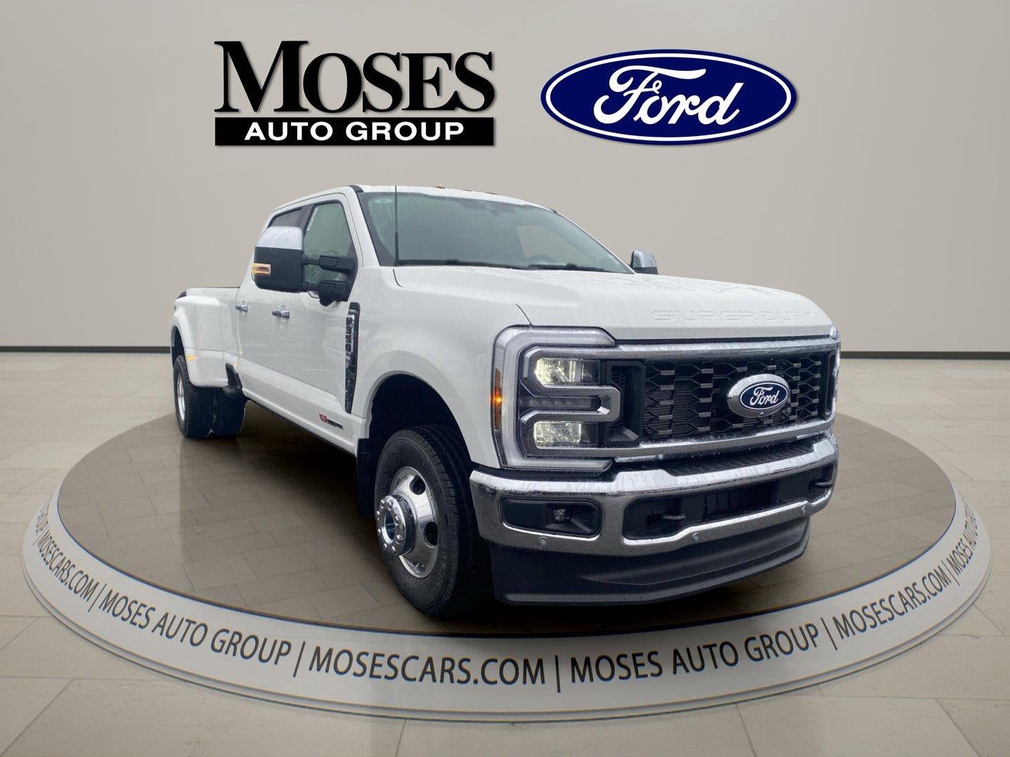 2027 Ford Super Duty F-350 DRW Lariat