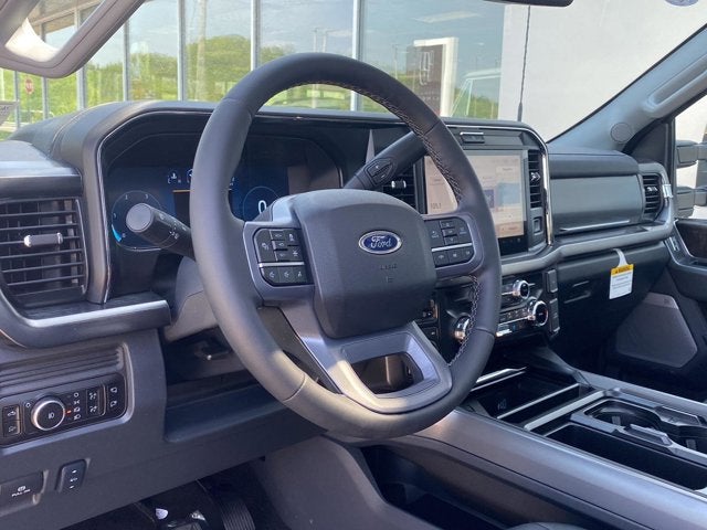 2026 Ford Super Duty F-350 DRW LARIAT