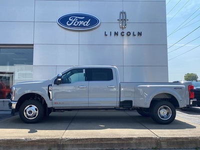 2026 Ford Super Duty F-350 DRW LARIAT