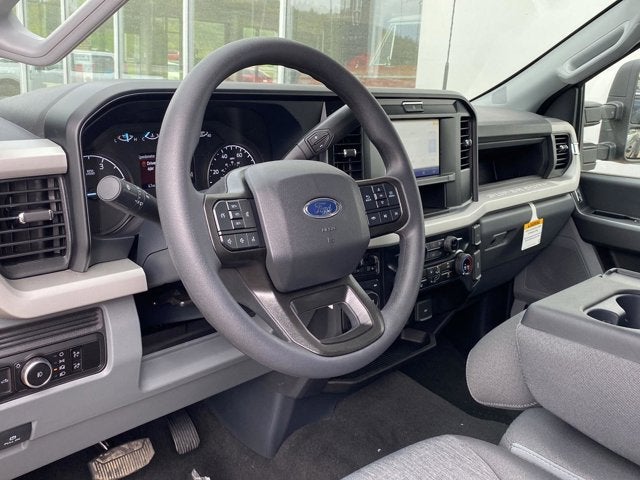 2026 Ford Super Duty F-350 DRW XL