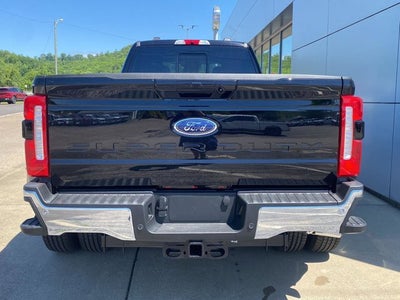 2026 Ford Super Duty F-350 DRW LARIAT