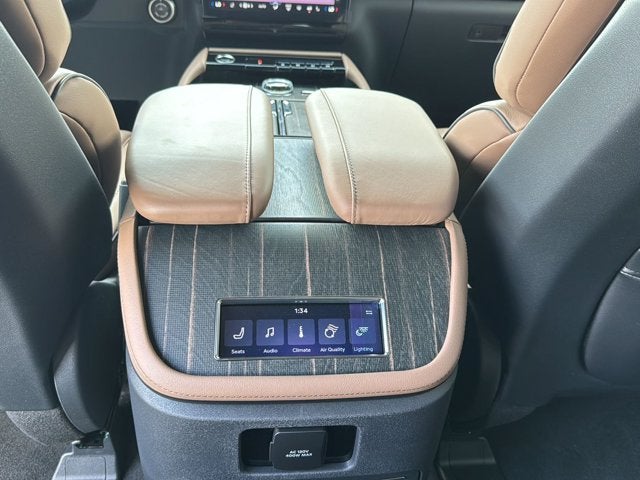 2027 Lincoln Navigator Black Label