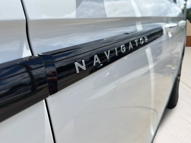 2027 Lincoln Navigator Black Label