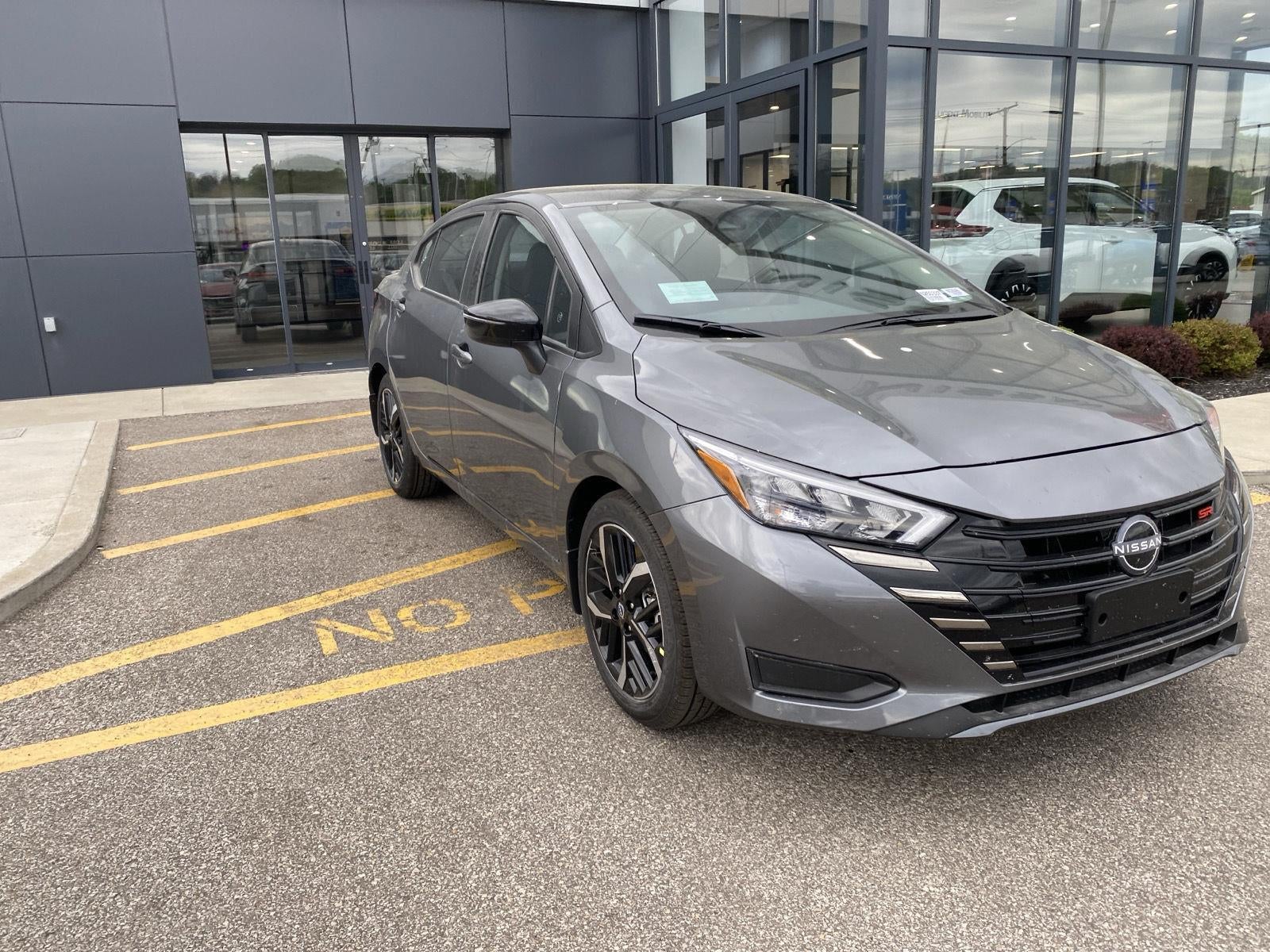 2025 Nissan Versa SR